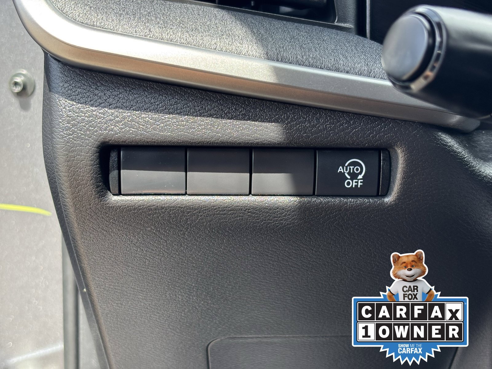 Certified 2026 Nissan Kicks SV FWD image 31