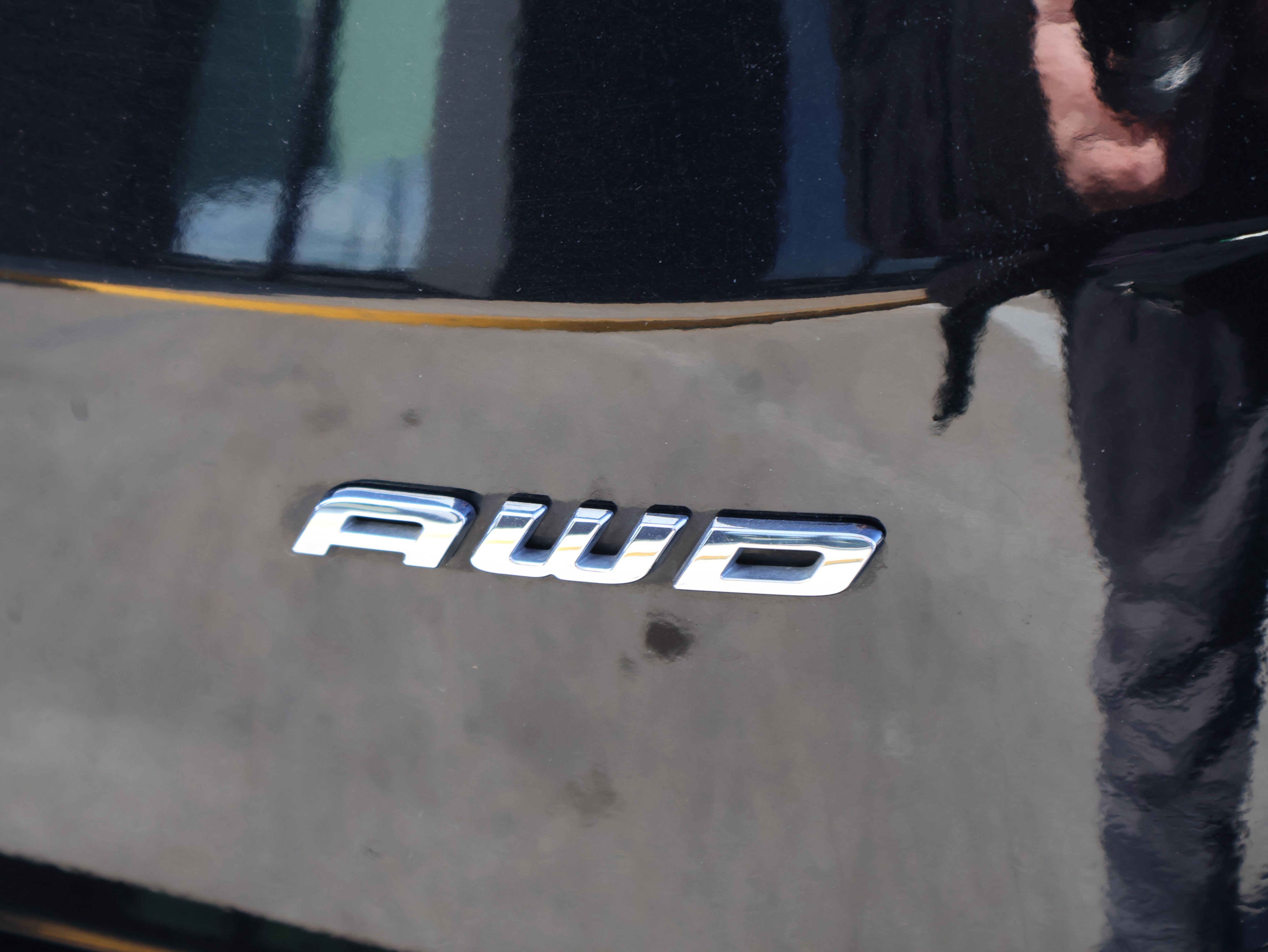 Used 2024 Ford Edge Titanium image 16