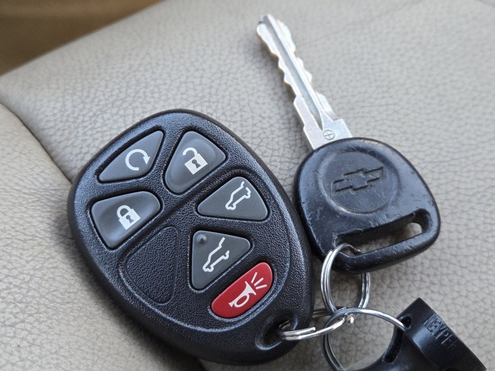 Used 2012 GMC Yukon SLT w/ SLT-2 Equipment Package image 32