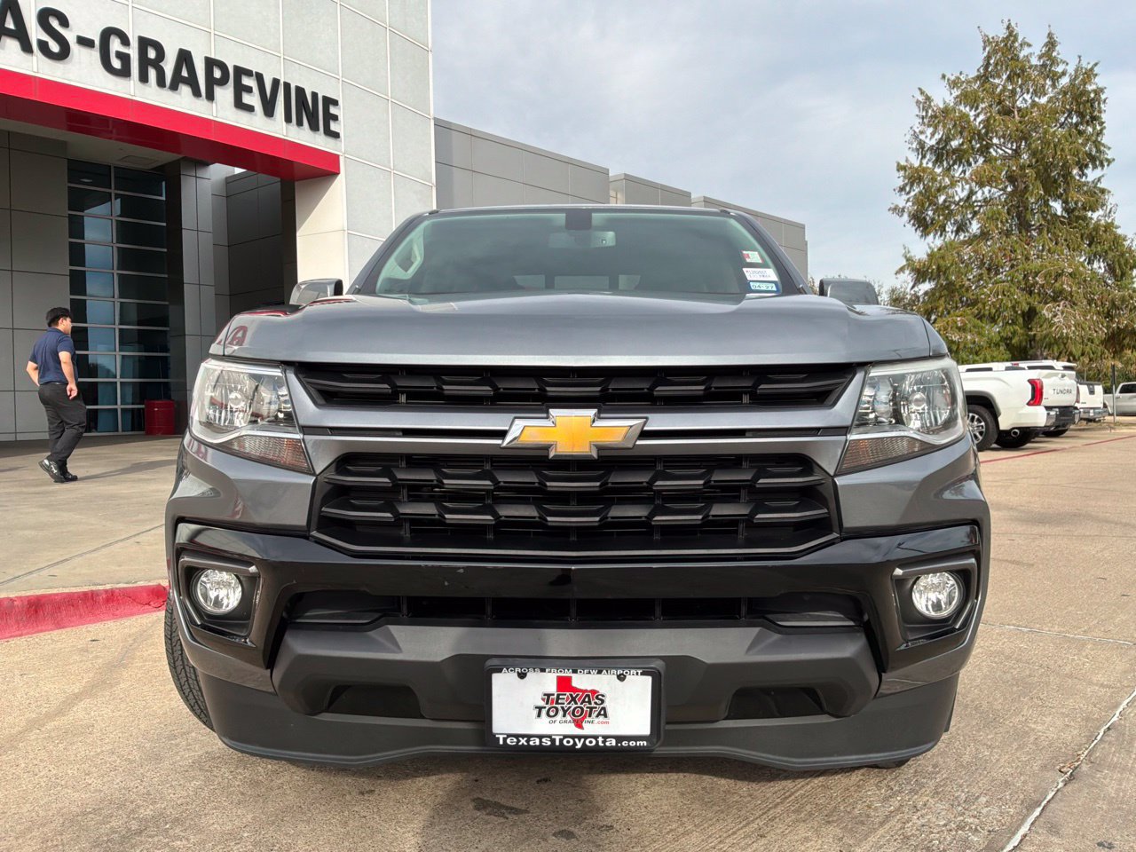 Used 2021 Chevrolet Colorado LT w/ LT Convenience Package RWD image 3