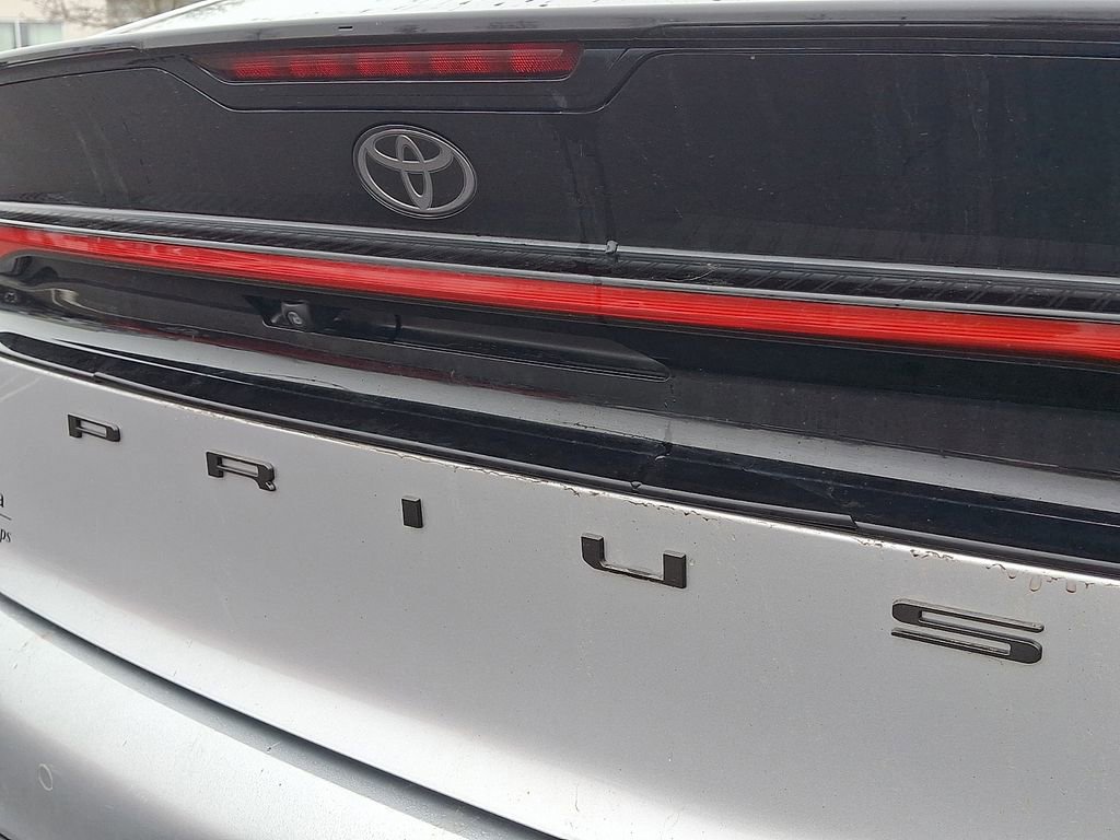 Used 2023 Toyota Prius LE image 29