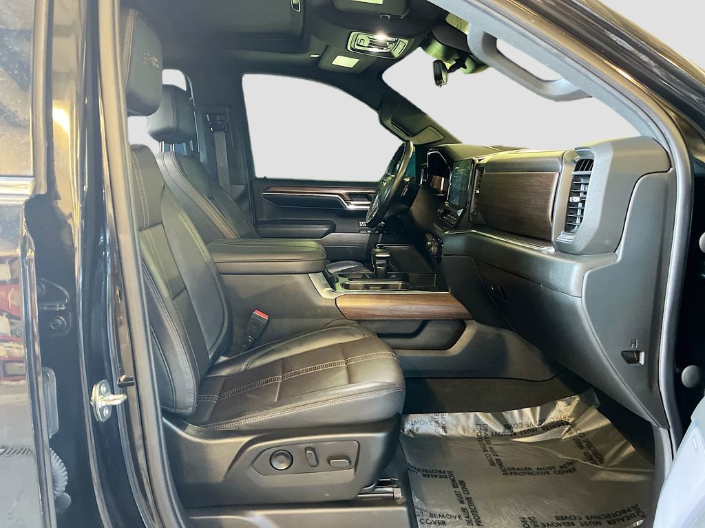 Used 2023 Chevrolet Silverado 1500 High Country w/ High Country Premium Package image 31