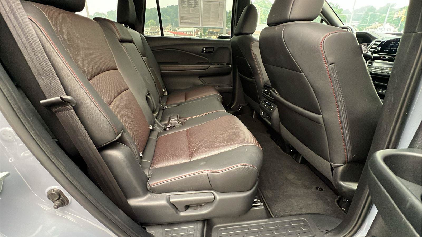 Used 2024 Honda Passport Black Edition image 15