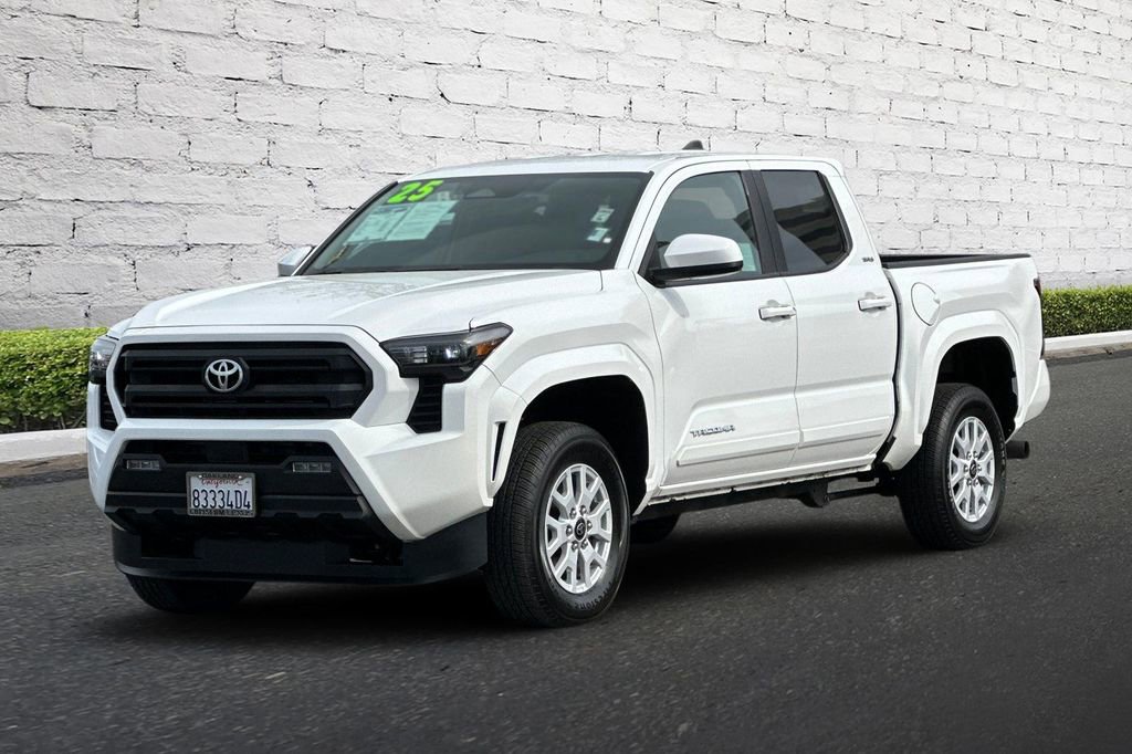 Used 2025 Toyota Tacoma SR5 image 8