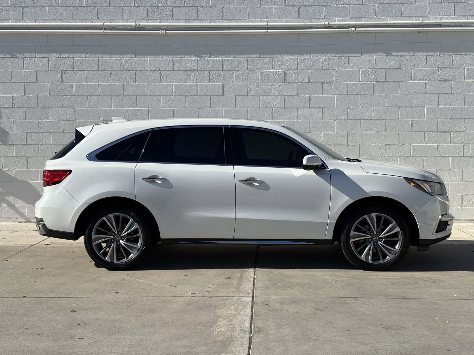 Used 2018 Acura MDX SH-AWD w/ Technology Package image 8