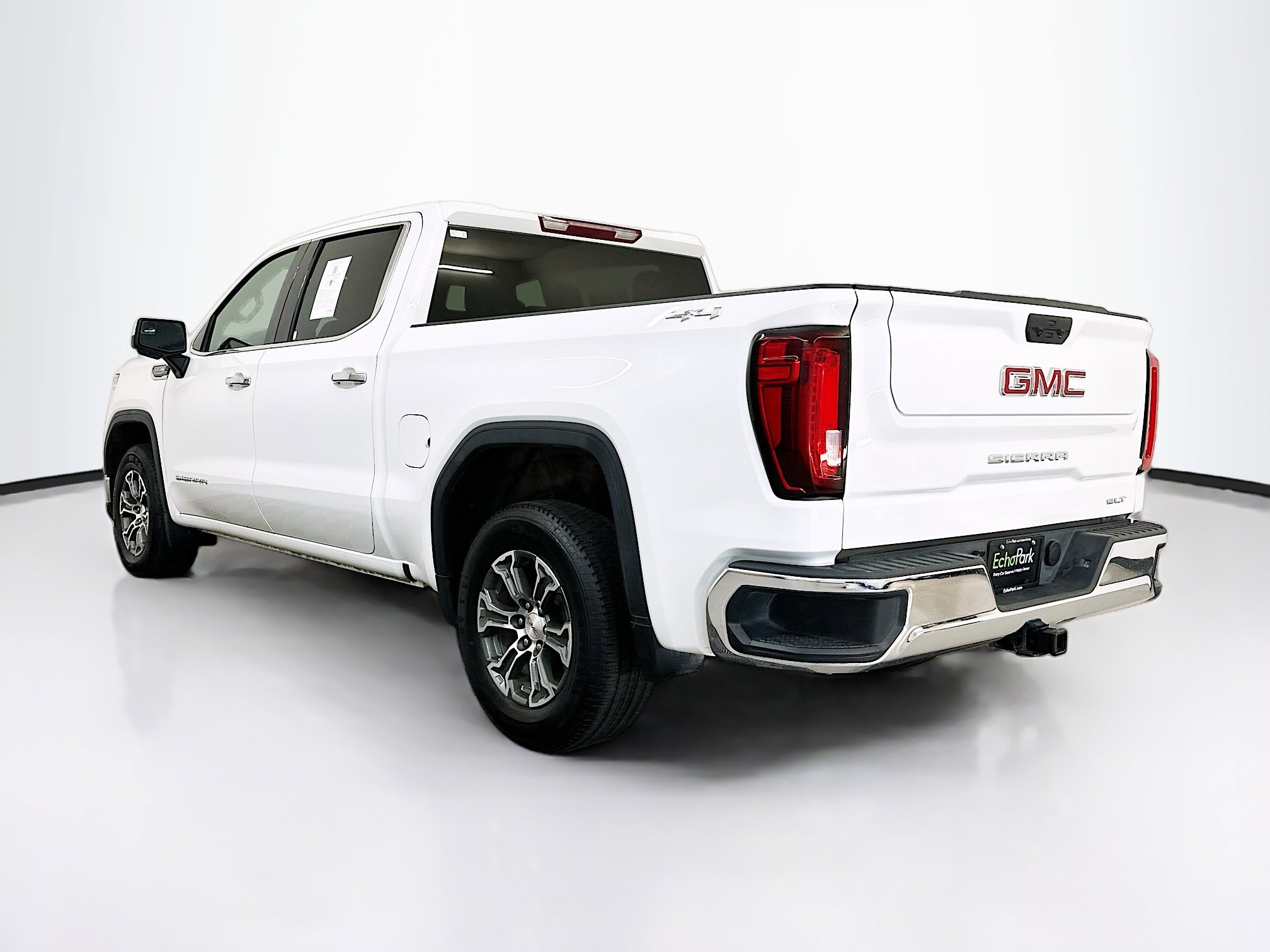 Used 2025 GMC Sierra 1500 SLT AWD/4WD image 5