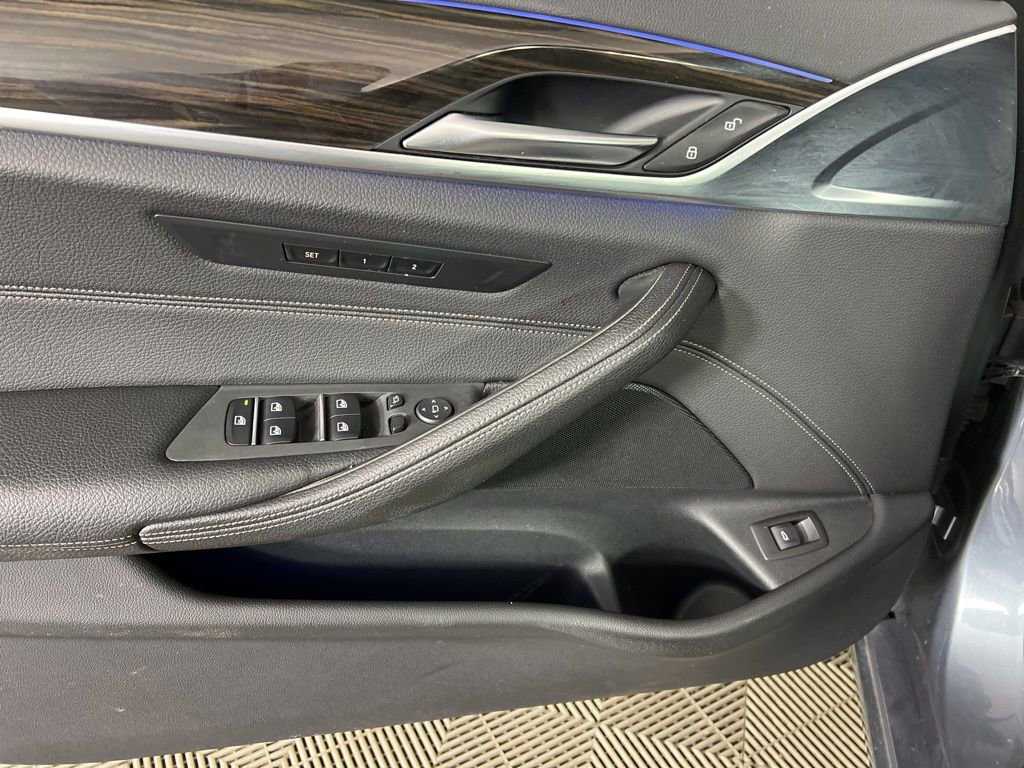 Used 2018 BMW 540i xDrive AWD/4WD image 19