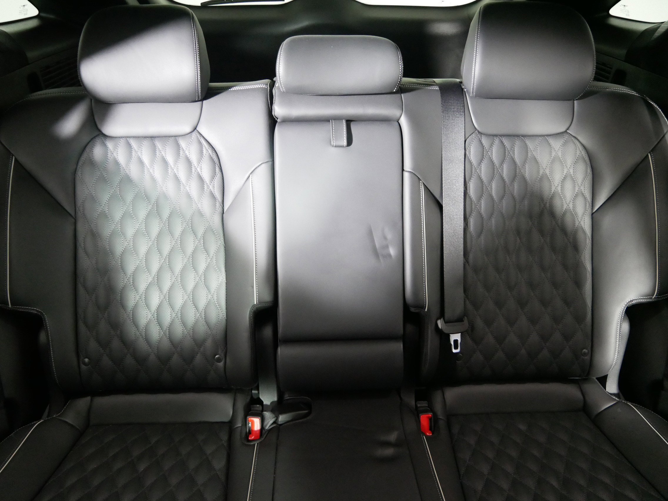 Certified 2025 Genesis GV70 3.5T Sport w/ Sport Advanced Package image 13