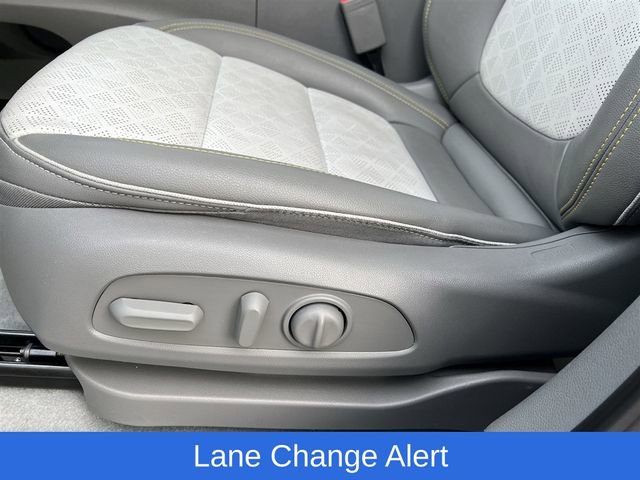 Used 2022 Chevrolet Bolt EUV Premier w/ Sun & Sound Package image 18