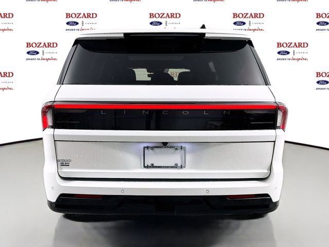 New 2025 Lincoln Navigator Reserve w/ Jet Appearance Package AWD/4WD image 6