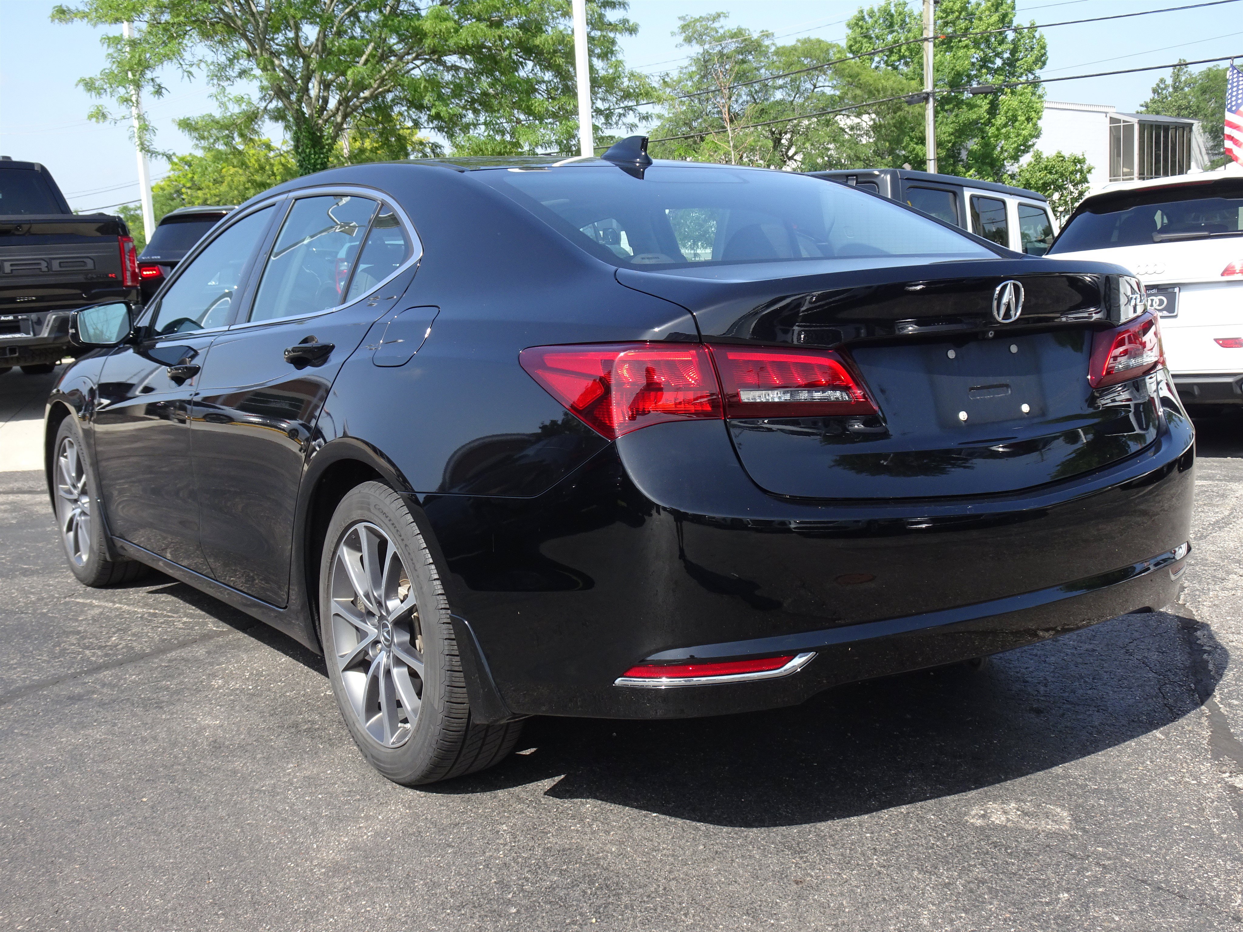 Used 2016 Acura TLX V6 FWD image 3