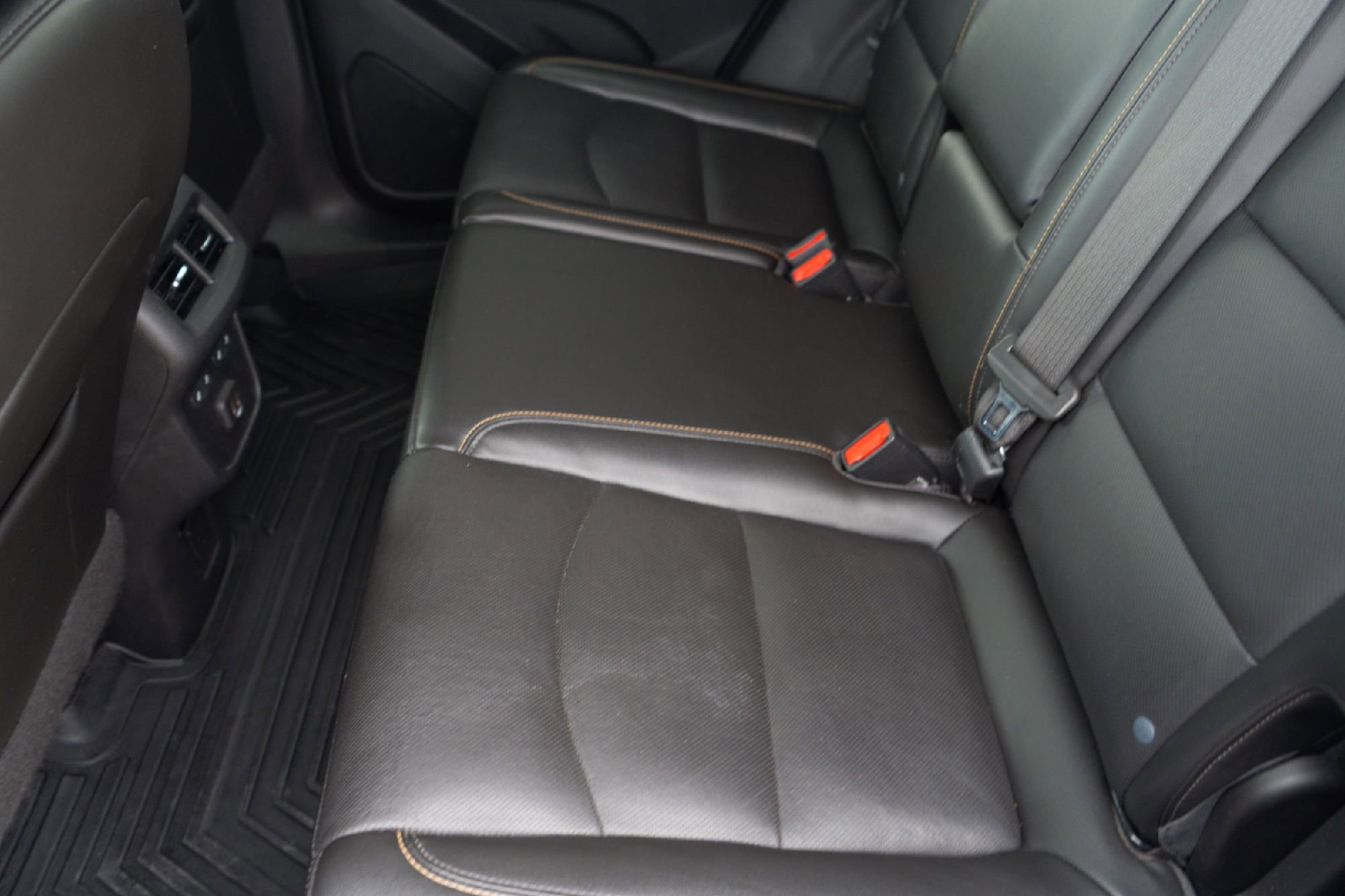 Used 2021 Chevrolet Equinox Premier FWD image 24