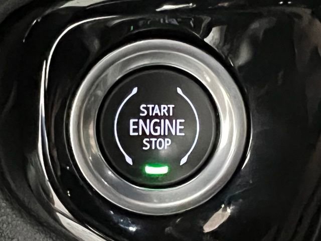 Used 2024 Chevrolet Silverado 2500 ZR2 w/ Technology Package image 30