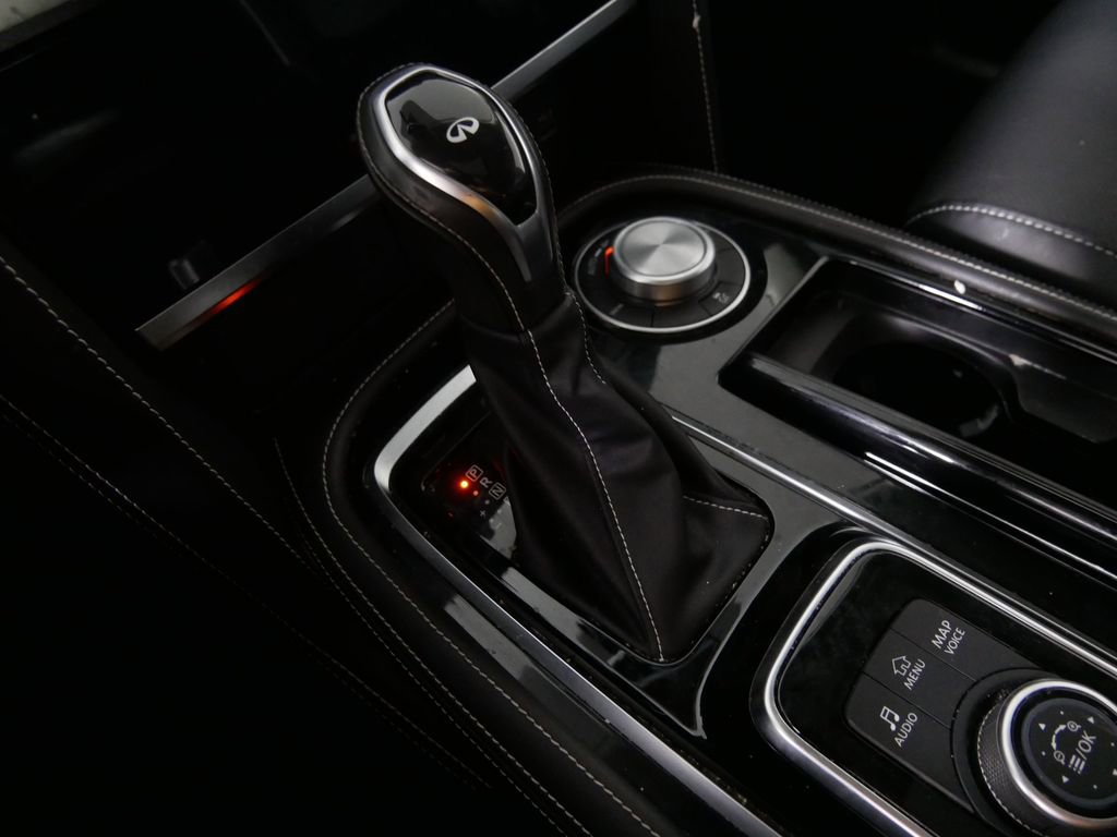 Used 2024 INFINITI QX80 Premium Select w/ Cargo Package image 28