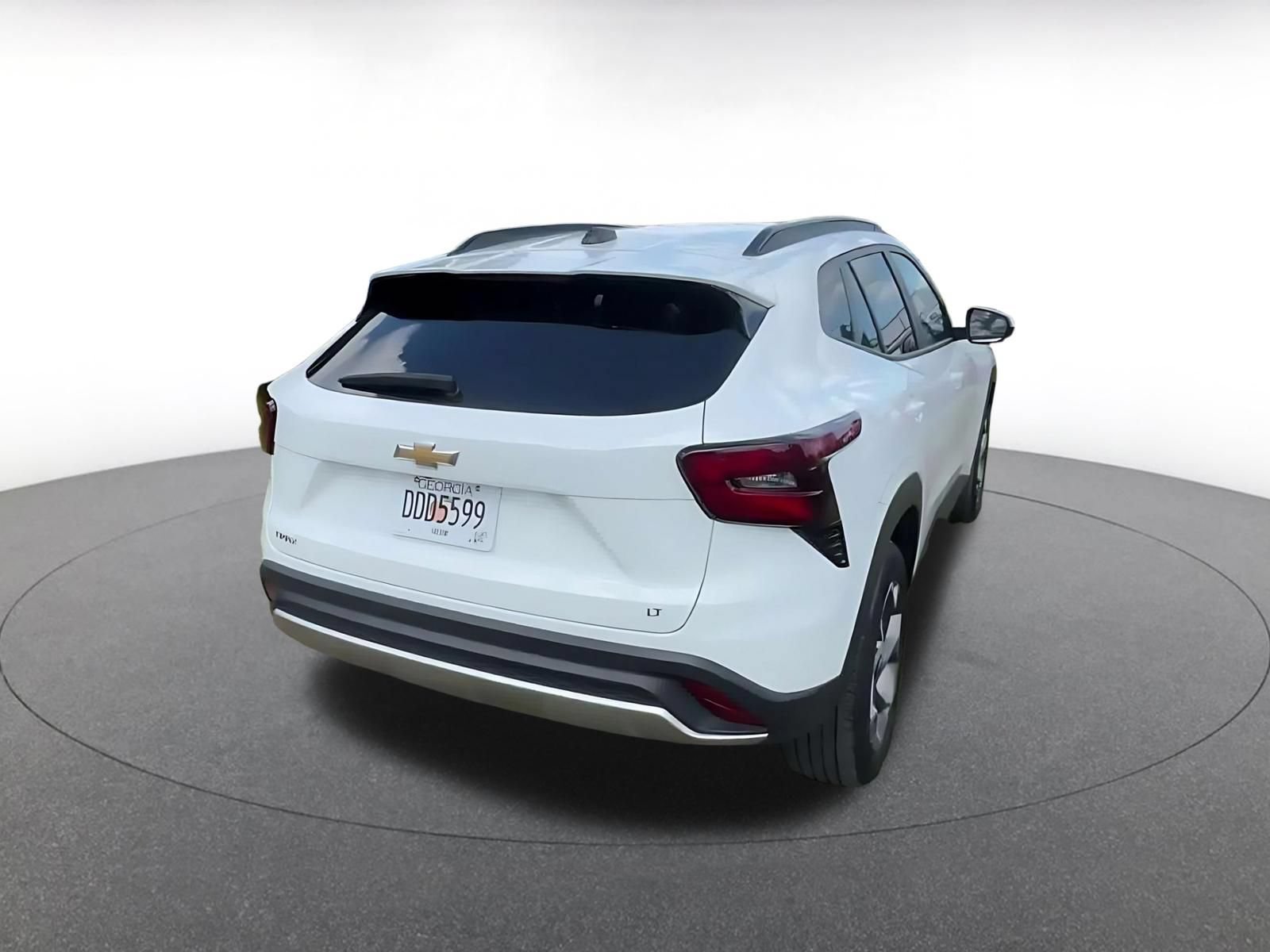 Used 2025 Chevrolet Trax LT FWD image 14