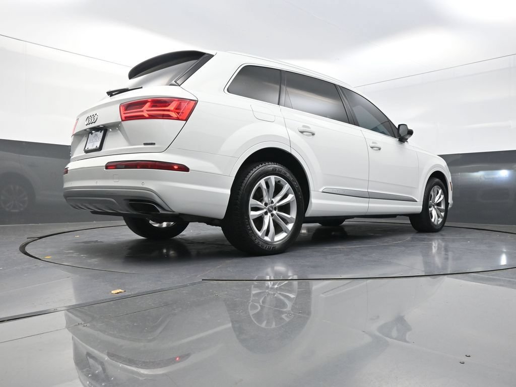 Used 2019 Audi Q7 3.0T Premium Plus AWD/4WD image 30