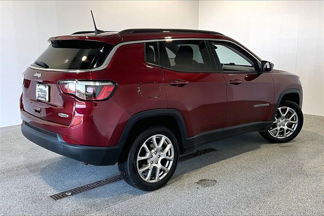 Used 2022 Jeep Compass Latitude image 5