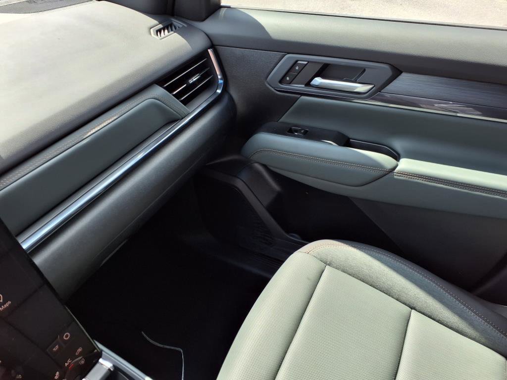 New 2026 GMC Terrain AT4 w/ Convenience Package III image 18
