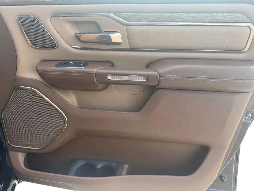 Used 2019 RAM 1500 Laramie Longhorn AWD/4WD image 16