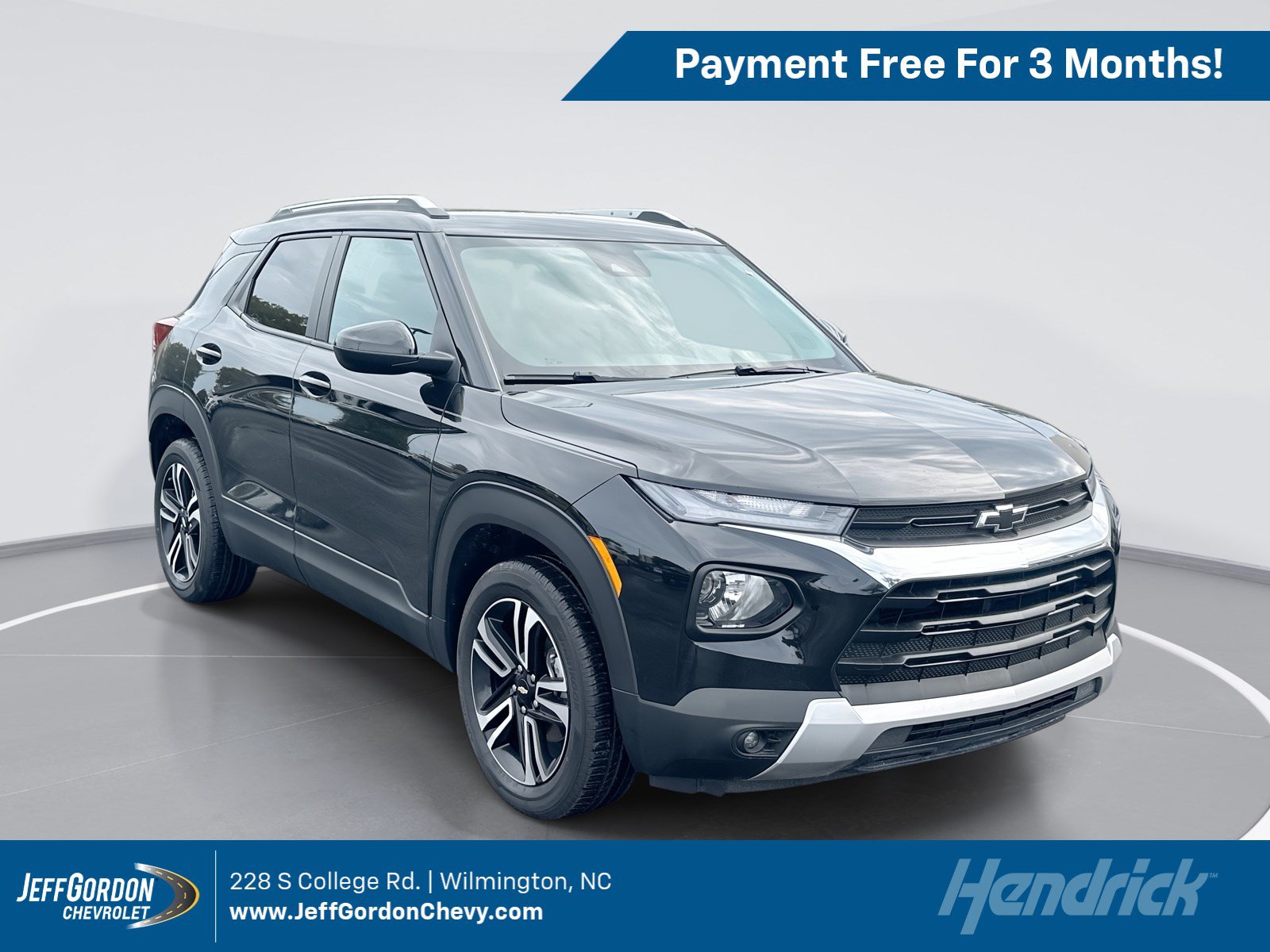 Used 2023 Chevrolet TrailBlazer LT w/ Convenience Package AWD/4WD image 1