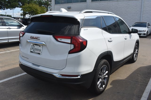 Used 2024 GMC Terrain SLT FWD image 5