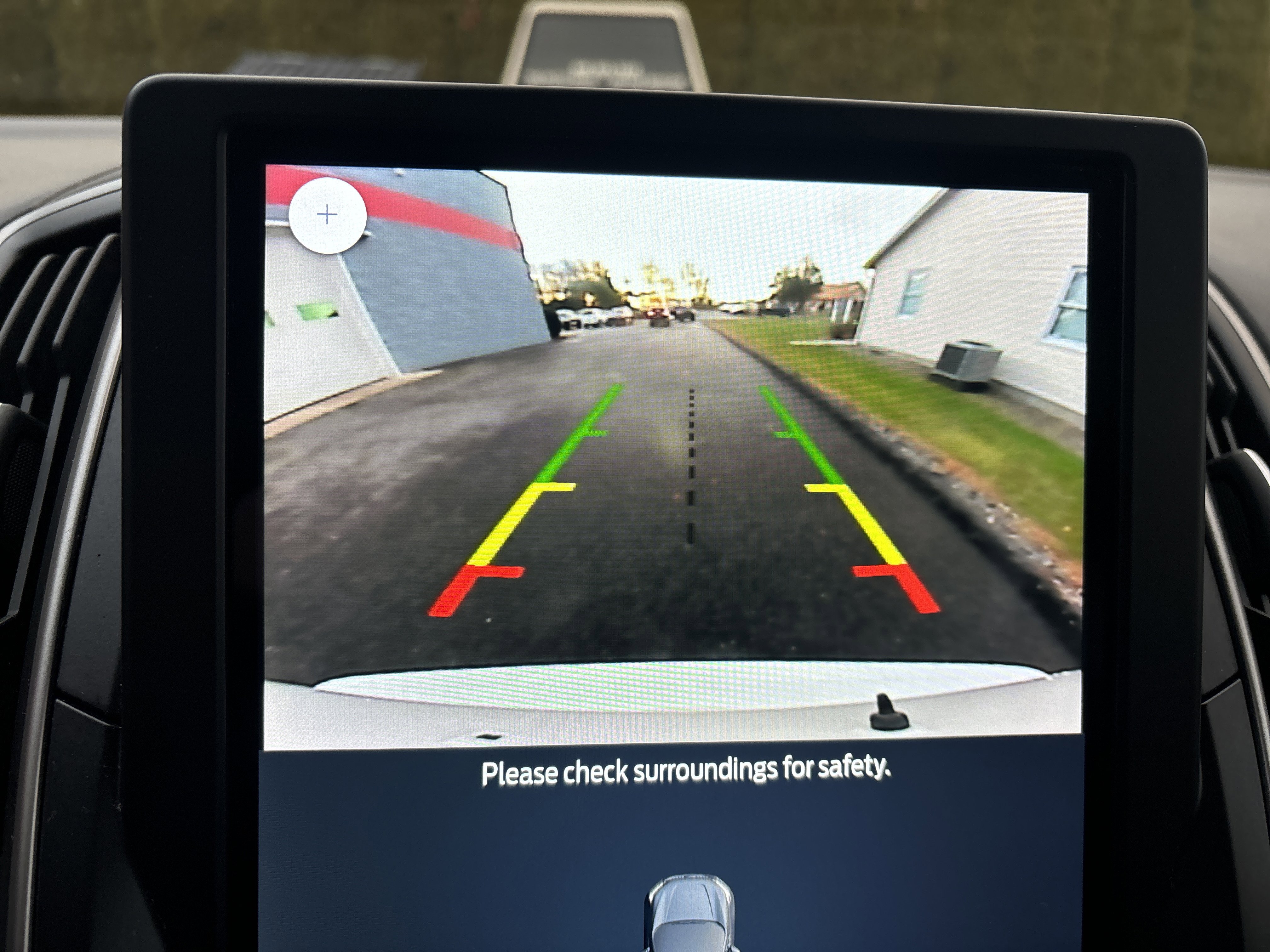 Used 2022 Ford Edge SE w/ Black Appearance Package image 26