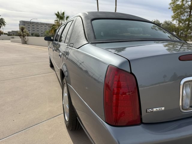 Used 2004 Cadillac De Ville Limousine FWD image 16