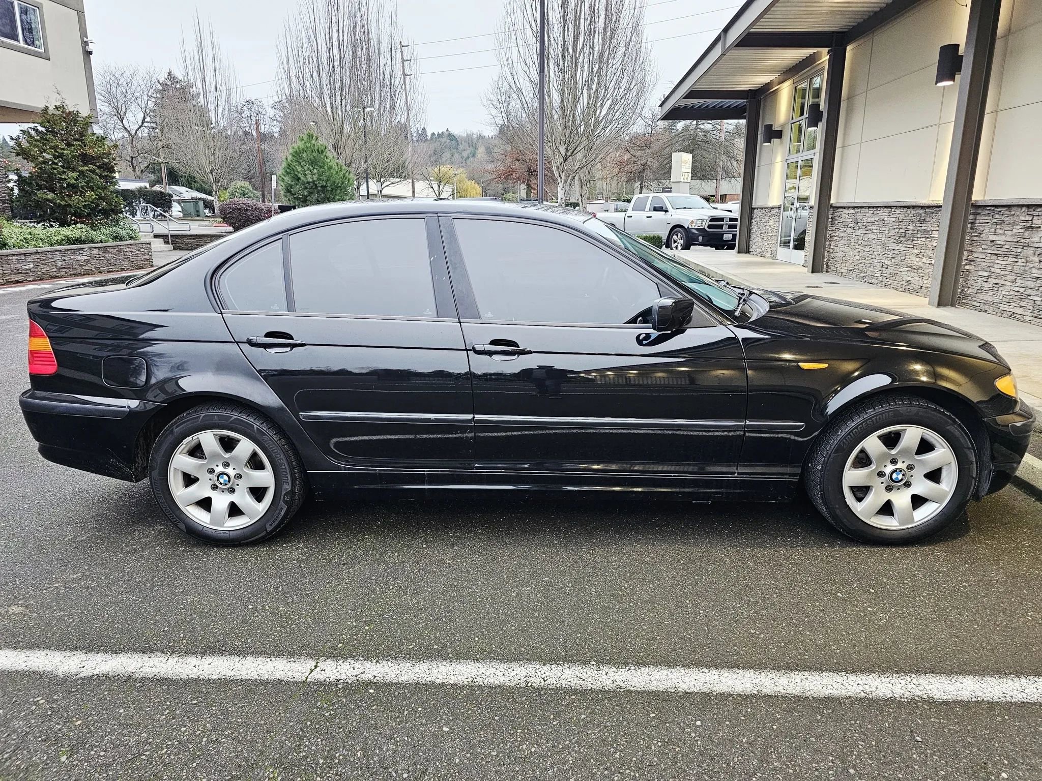 Used 2002 BMW 325xi Sedan image 6