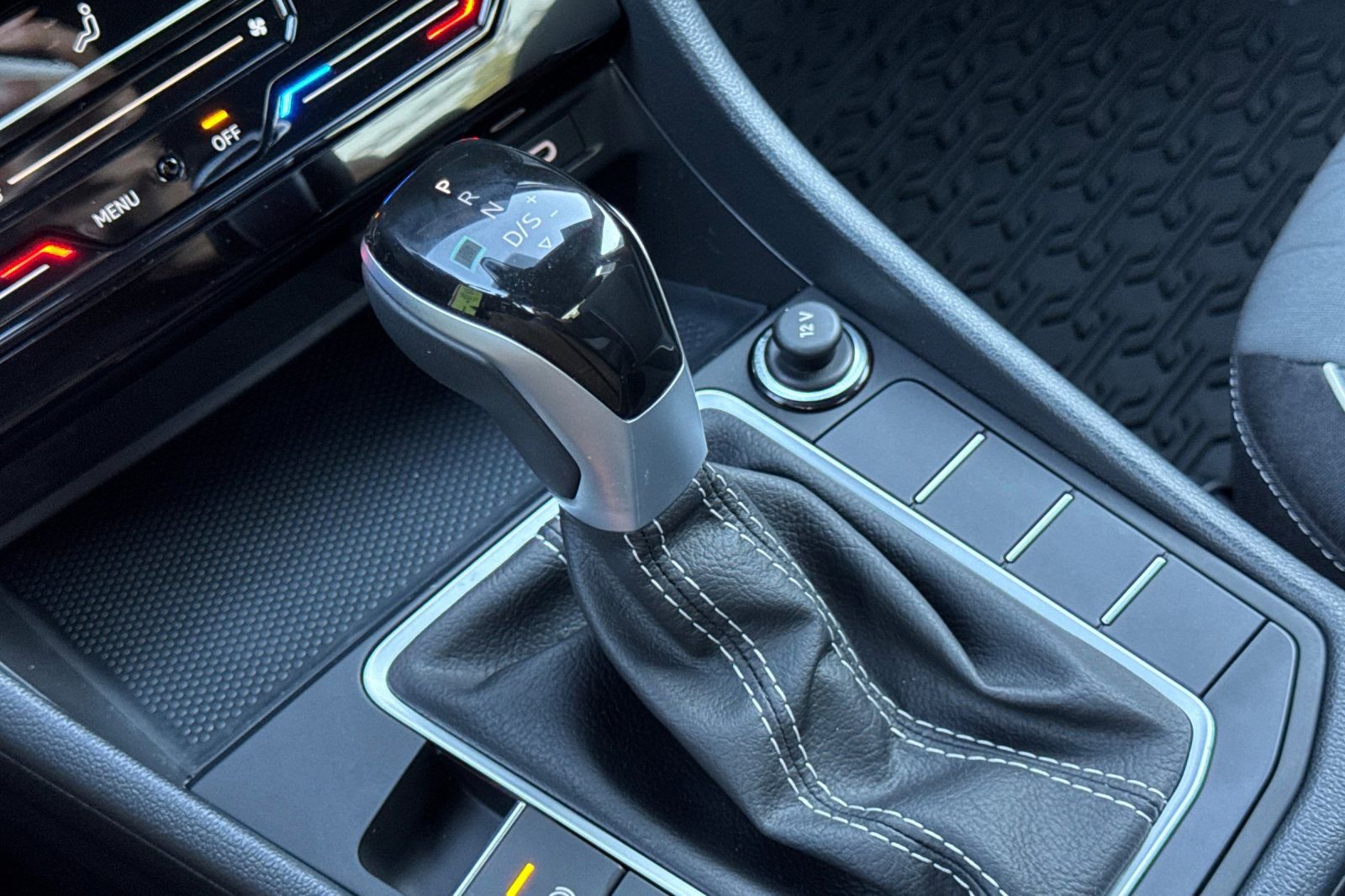 Certified 2025 Volkswagen Jetta Sport image 20