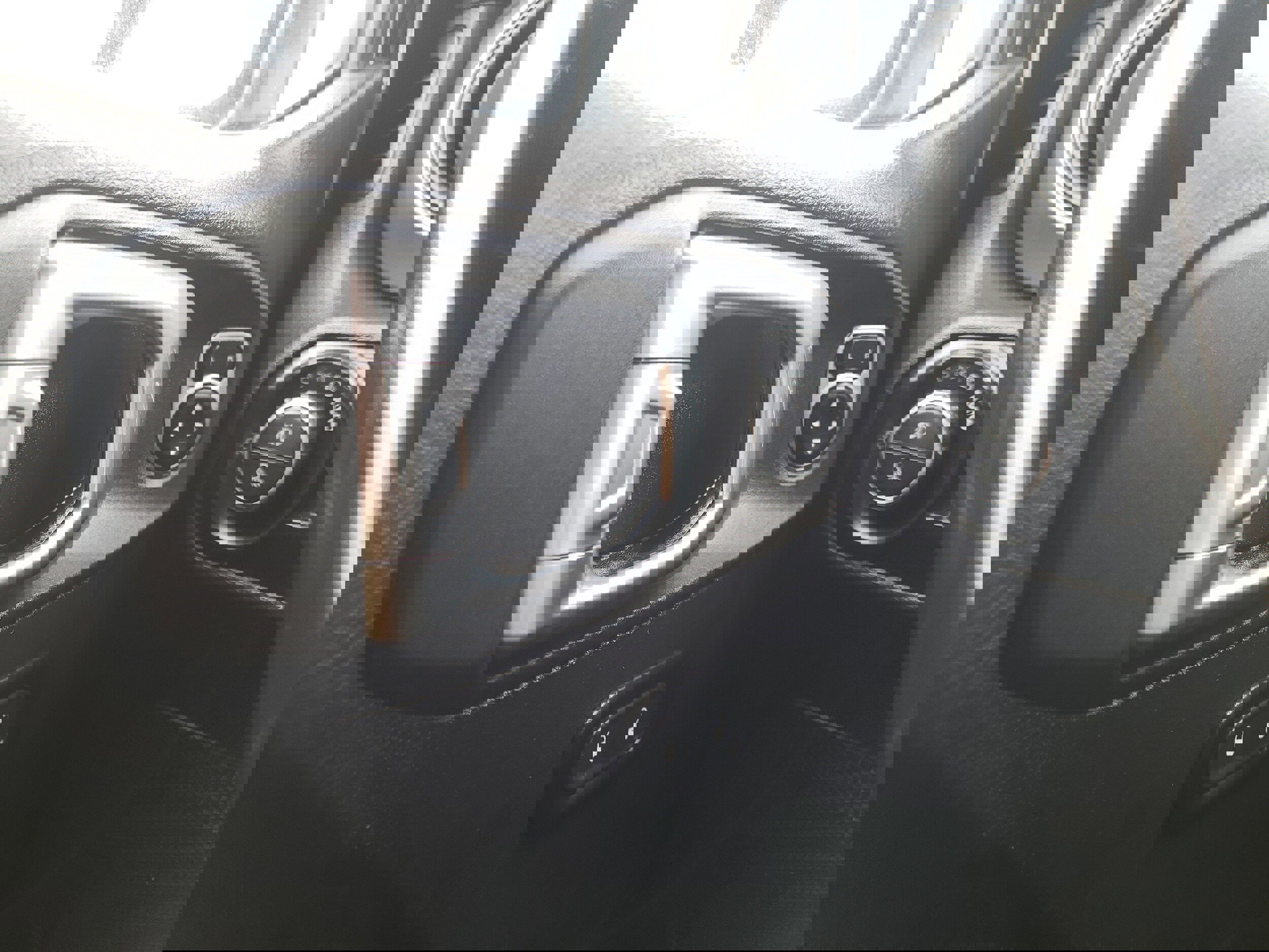 Used 2021 Jeep Gladiator Sport image 35