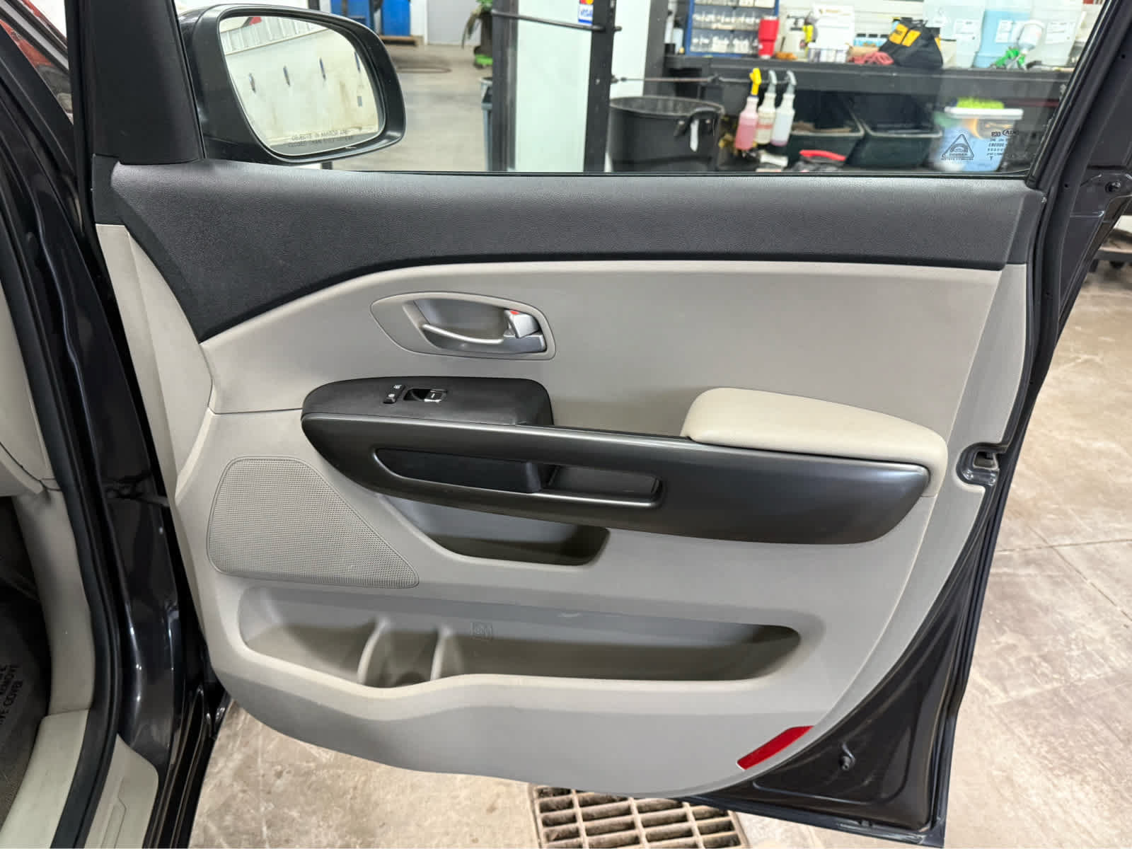 Used 2021 Kia Sedona LX FWD image 29