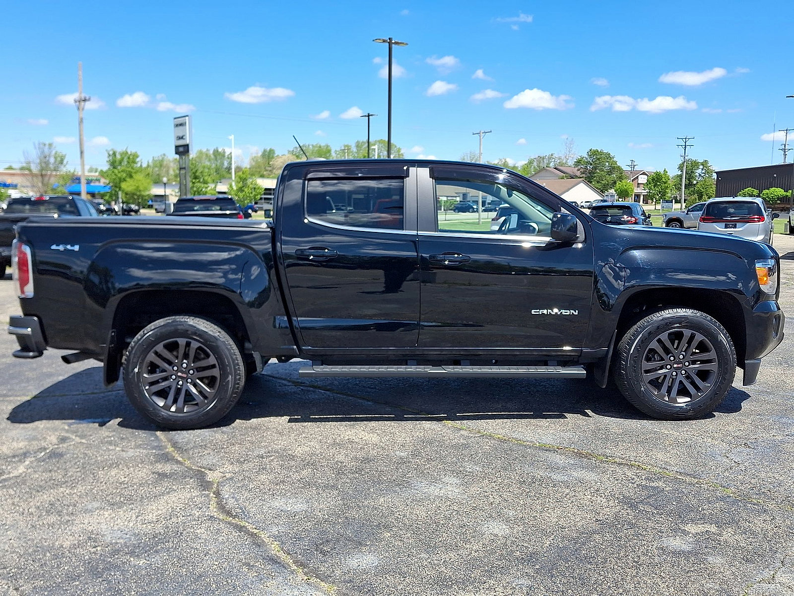 Used 2020 GMC Canyon SLE w/ Elevation Edition AWD/4WD image 26