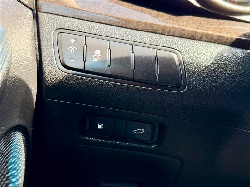 Used 2015 Kia Cadenza Premium FWD image 6