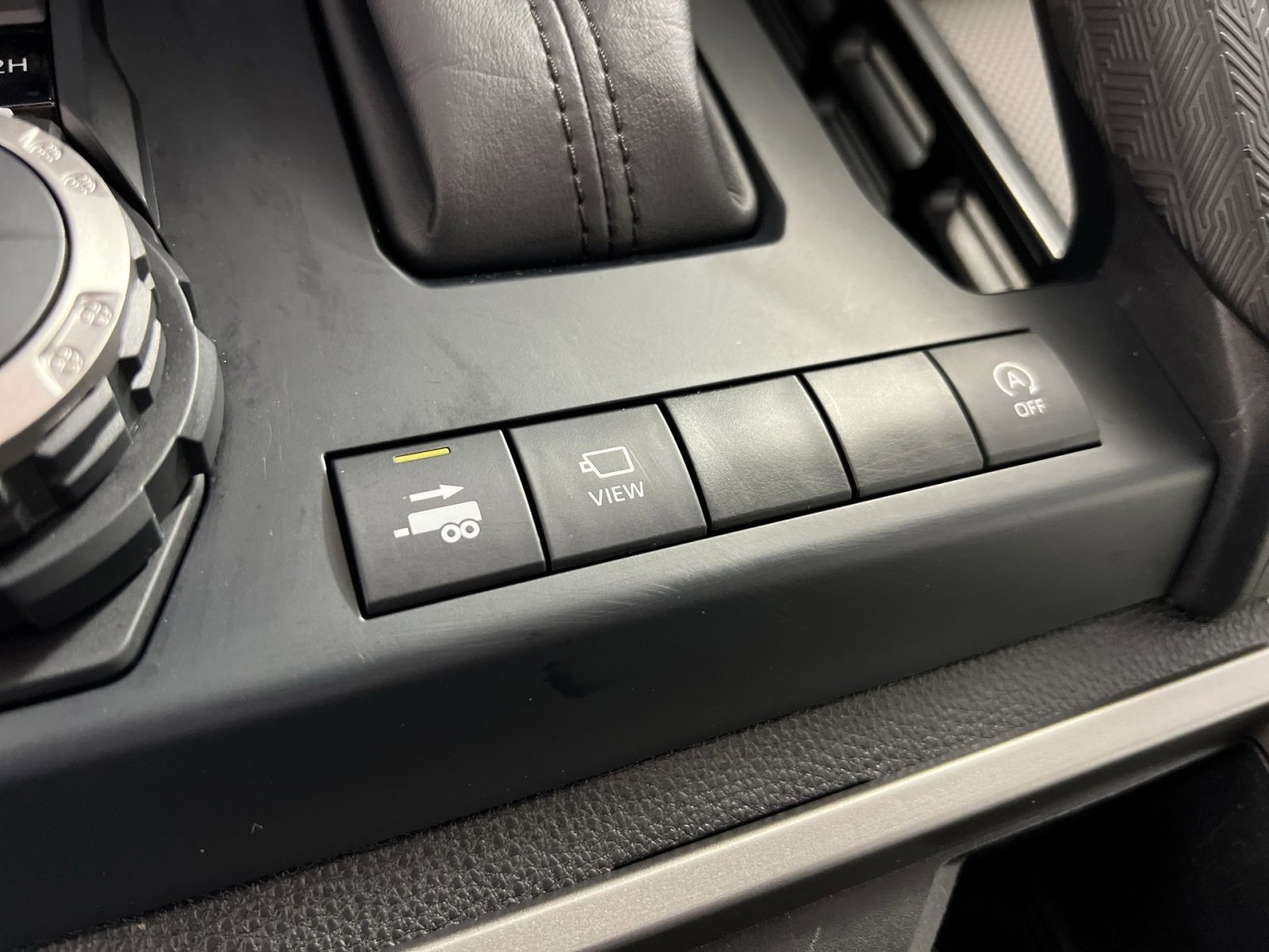 Used 2024 Toyota Tacoma Limited w/ Limited Package (LT) image 28