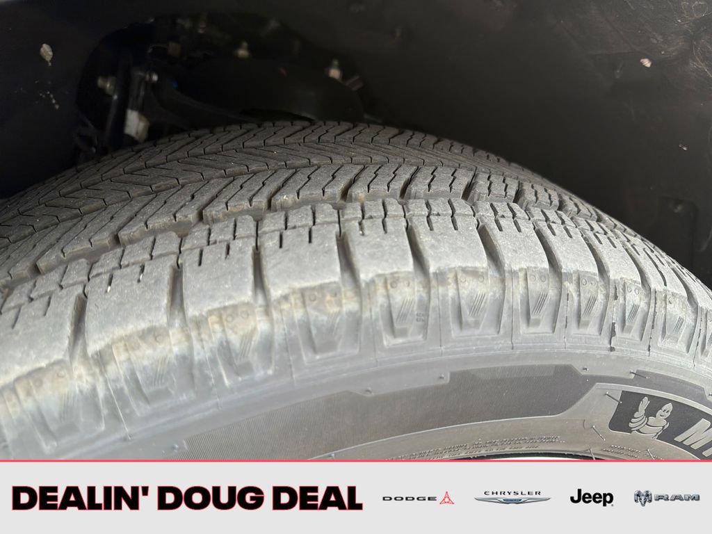 Used 2025 Ford Expedition Platinum w/ Driver's Package AWD/4WD image 24