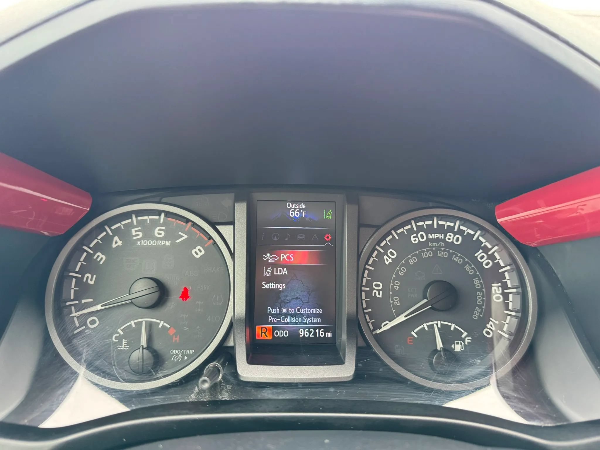 Used 2018 Toyota Tacoma TRD Off-Road w/ Technology Package AWD/4WD image 25