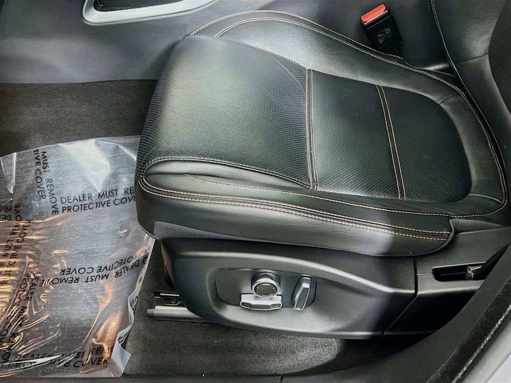 Used 2020 Jaguar F-PACE Prestige image 19