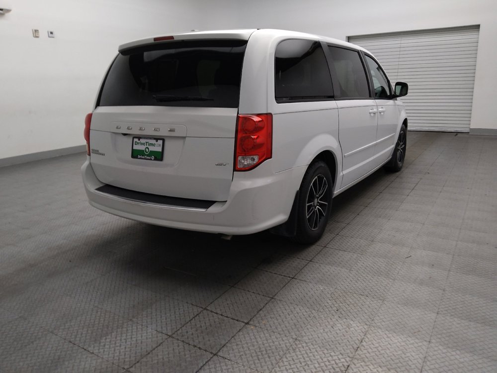 Used 2017 Dodge Grand Caravan GT w/ Mopar Premium Addition Group FWD image 9
