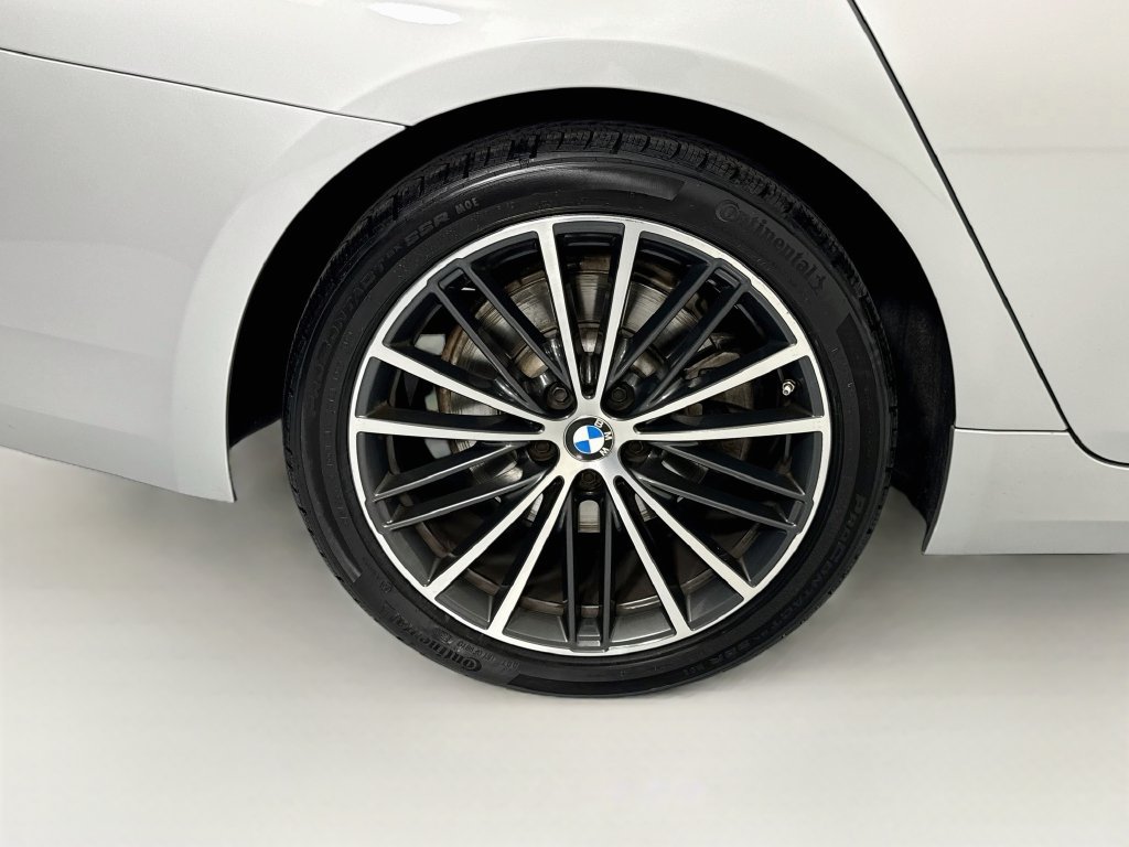 Used 2021 BMW 530i w/ Convenience Package RWD image 33