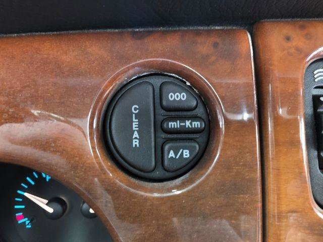 Used 2001 Jaguar XKR Convertible RWD image 21