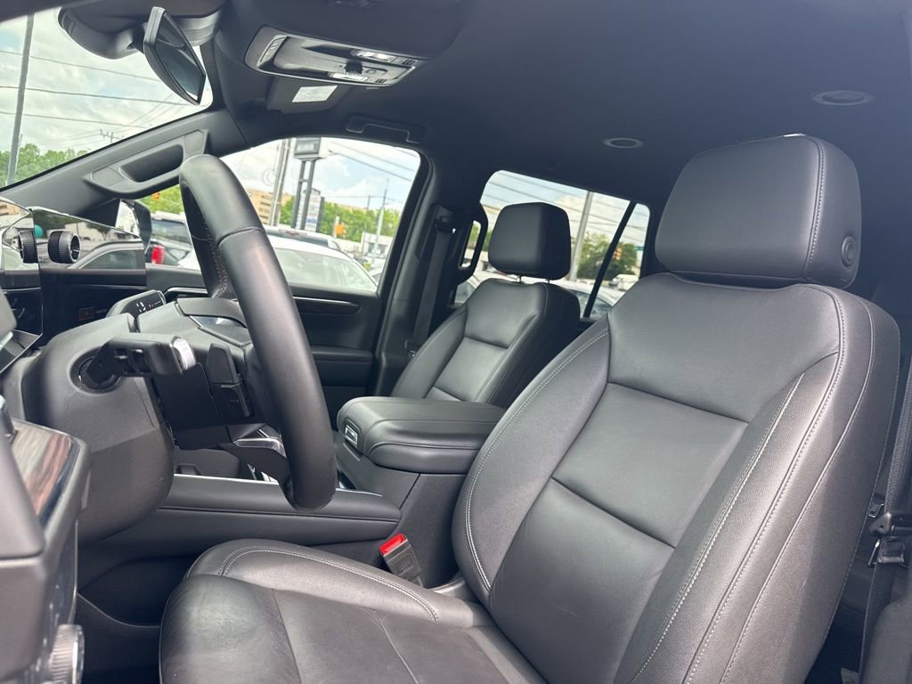 Used 2025 Chevrolet Tahoe Z71 AWD/4WD image 19