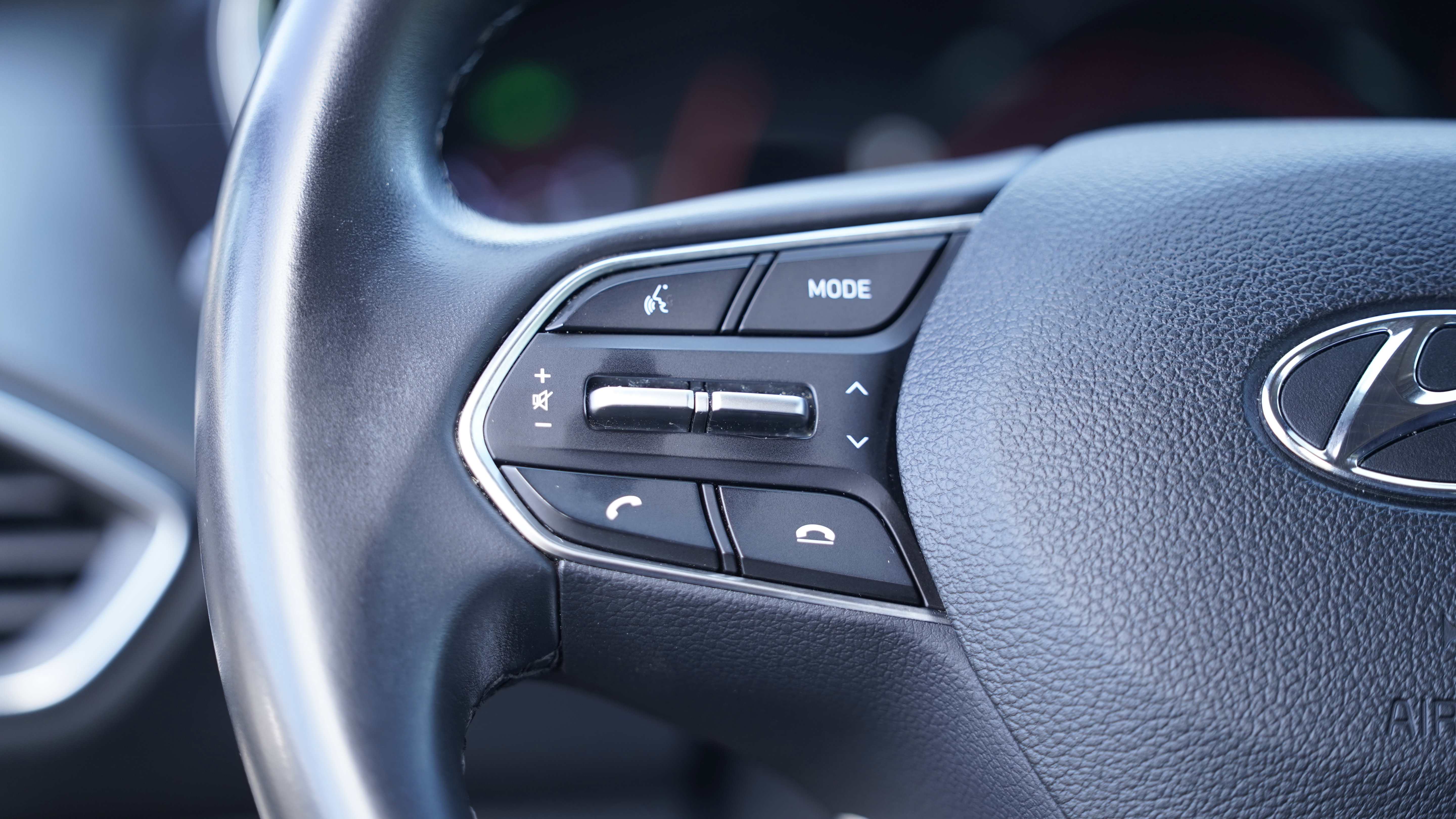Used 2019 Hyundai Santa Fe Limited FWD image 19