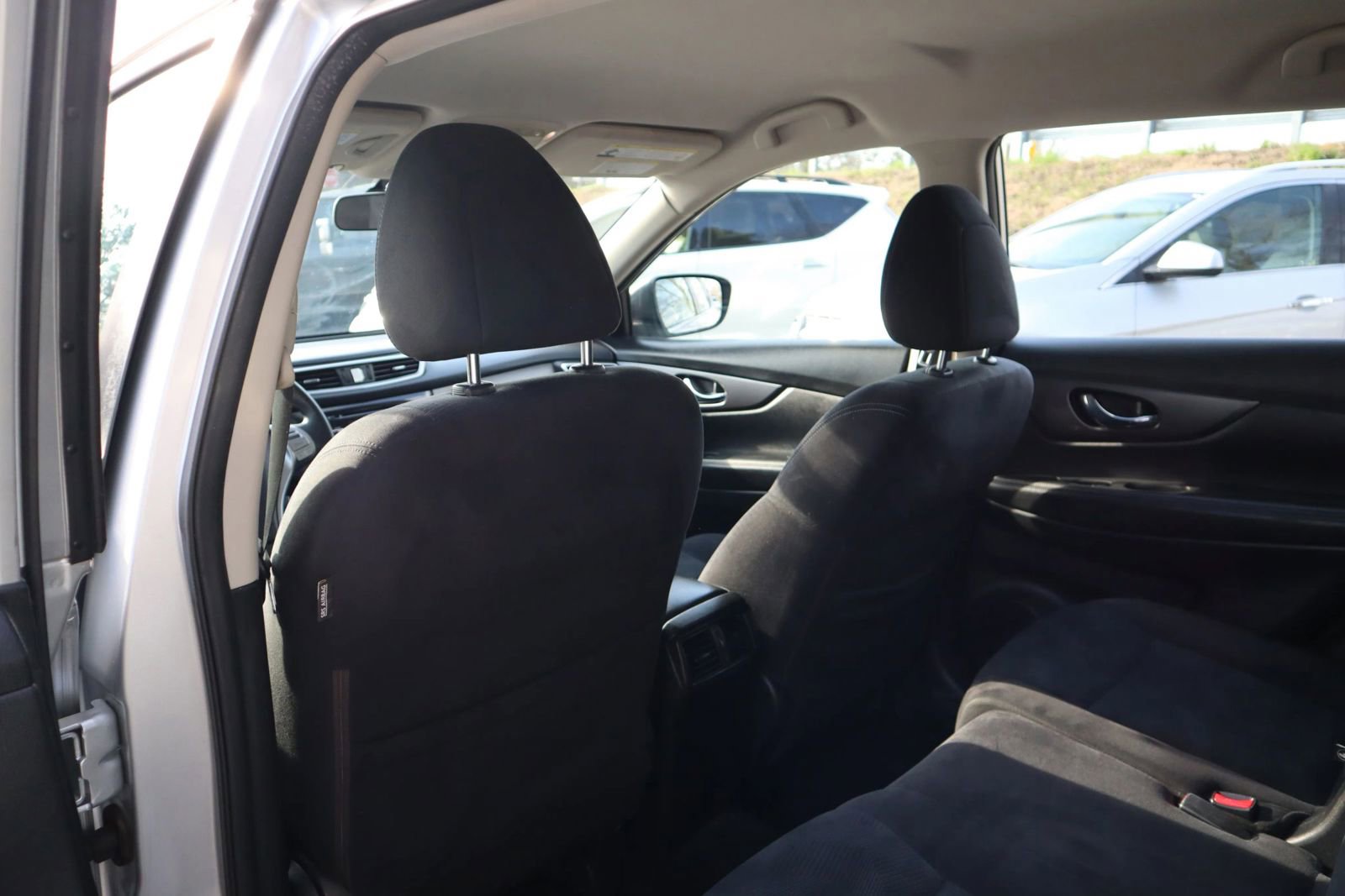 Used 2016 Nissan Rogue S image 11