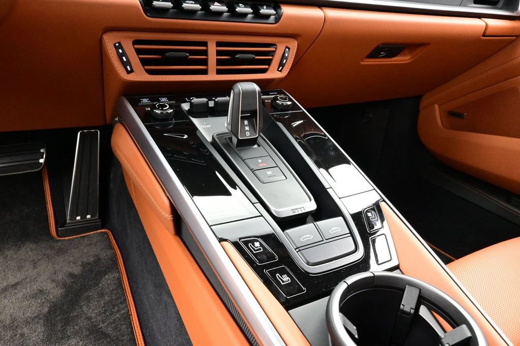 Certified 2026 Porsche 911 Targa 4 GTS AWD/4WD image 11