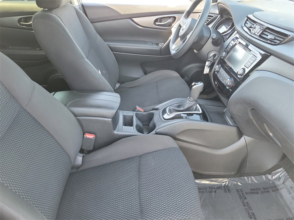 Used 2021 Nissan Rogue Sport S image 15