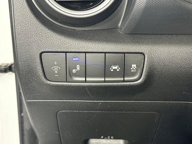 Used 2018 Hyundai Kona SEL w/ SEL Tech Package 02 image 19