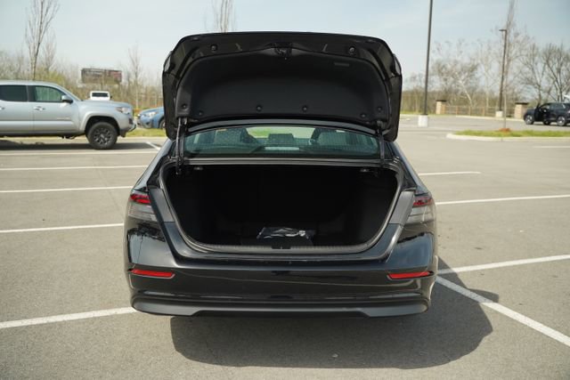 Used 2025 Honda Accord SE image 18