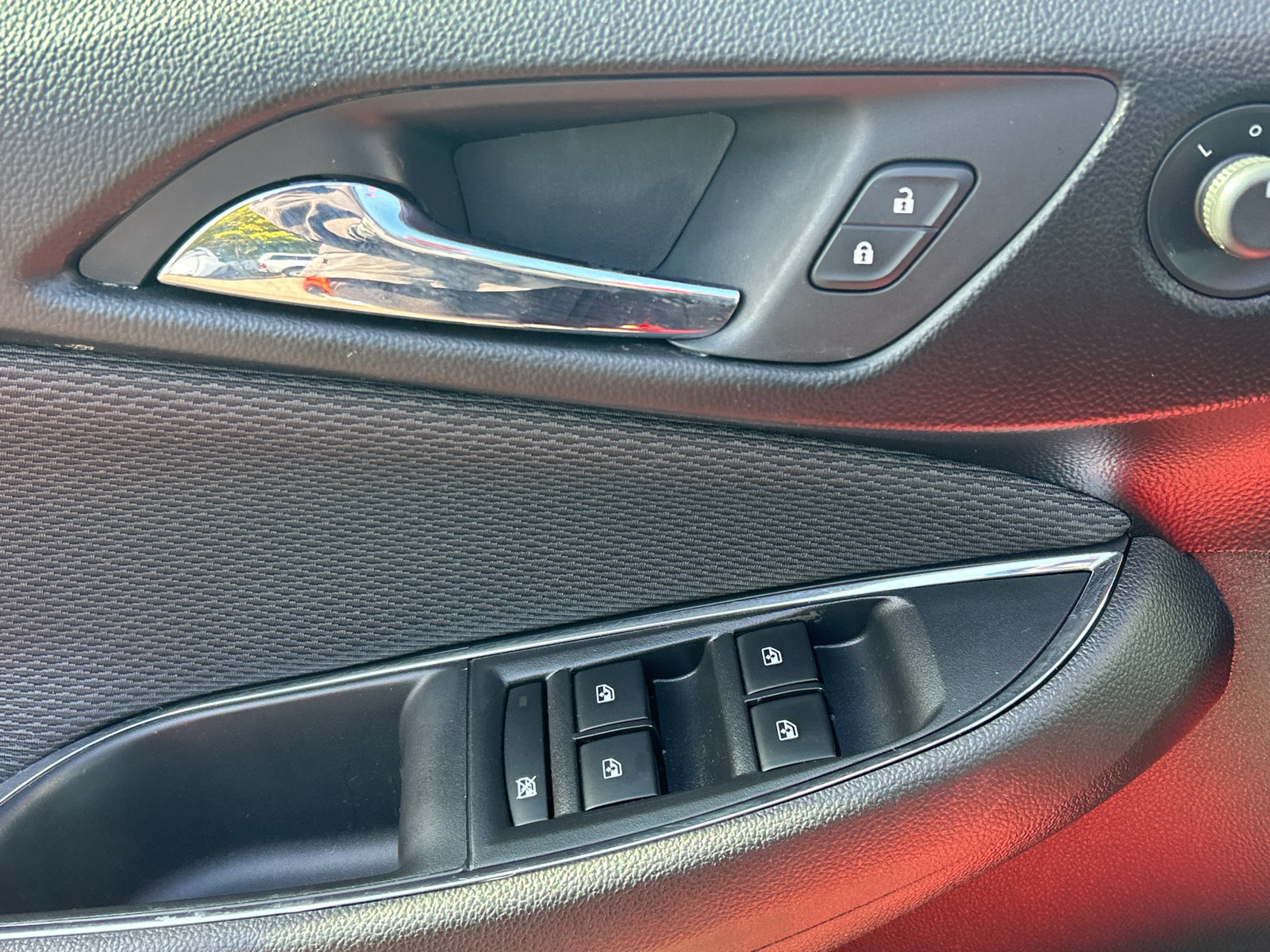 Used 2019 Chevrolet Cruze LS w/ LS Convenience Package FWD image 12