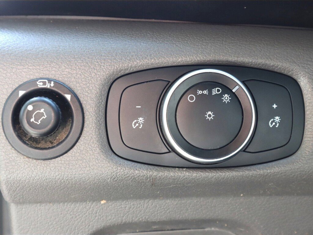 Used 2020 Ford Transit 250 148 High Roof Extended image 9