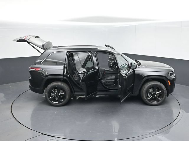 New 2026 Jeep Grand Cherokee Limited w/ Limited Altitude Package RWD image 58